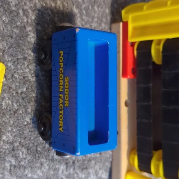 Thomas the train Wooden Sodar Popcorn Factory - Picture 6 of 16